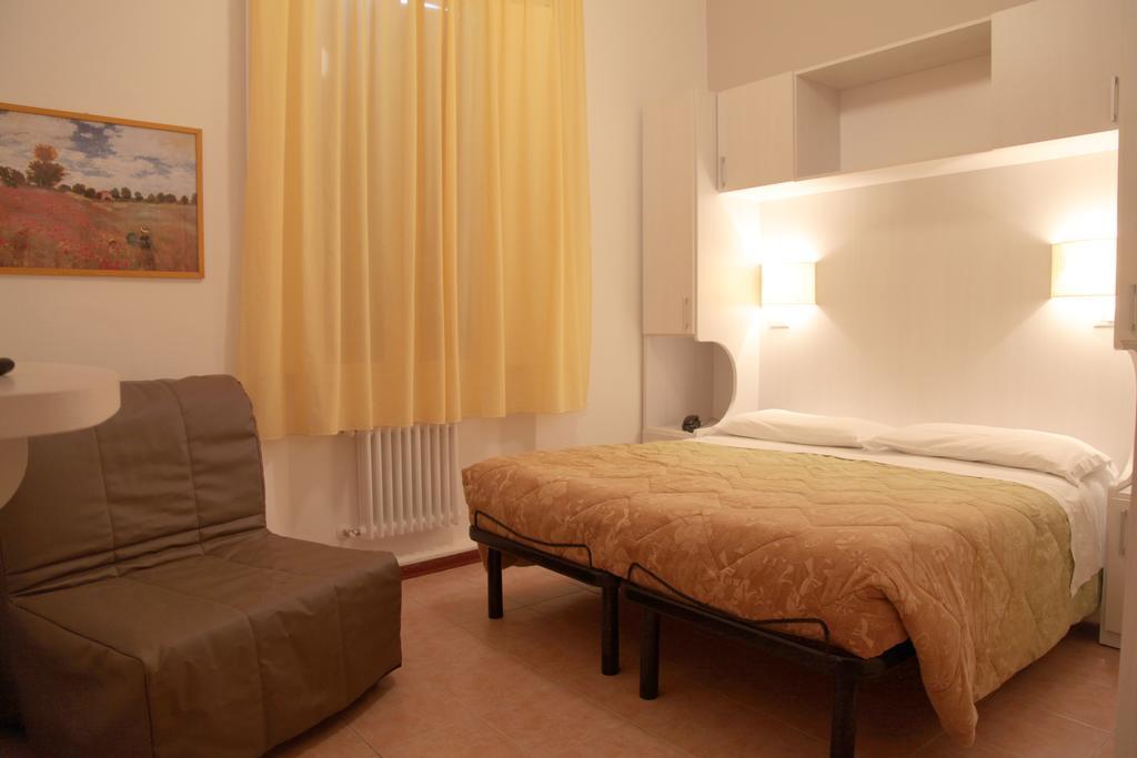 Hotel Gardenia Forlì Szoba fotó
