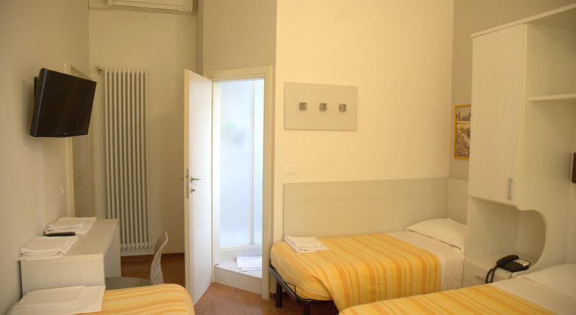 Hotel Gardenia Forlì Szoba fotó