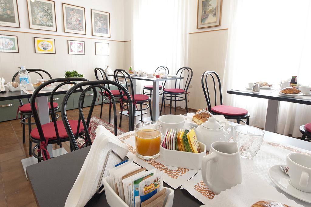 Hotel Gardenia Forlì Kültér fotó