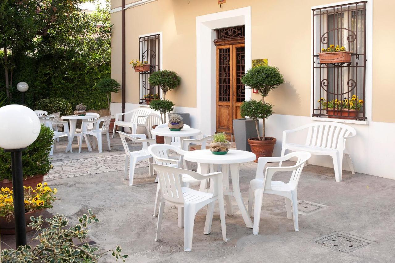 Hotel Gardenia Forlì Kültér fotó